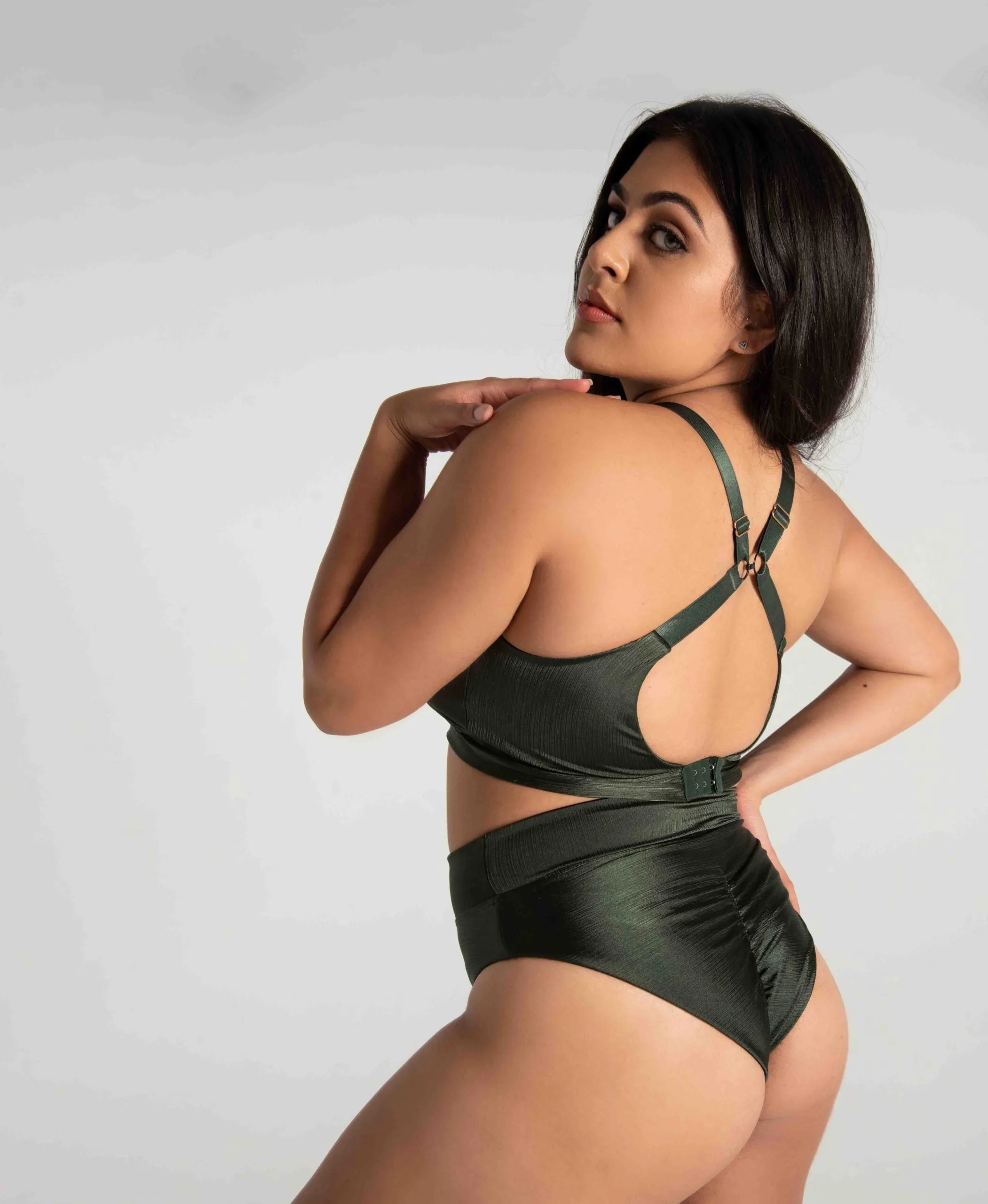 Adeline Shorts - Shiny Pine Green