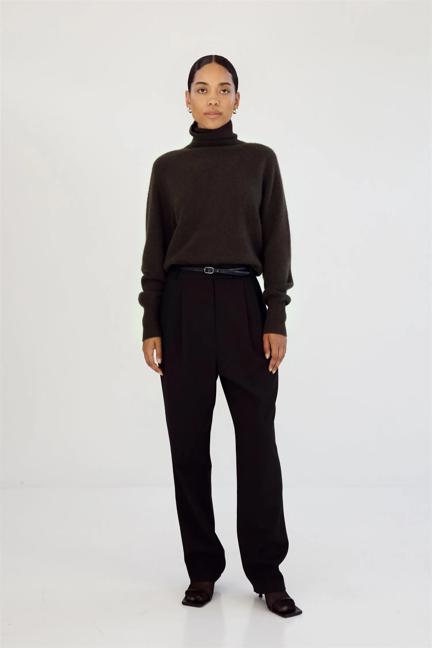 ALMADA LABEL - Cozy Gigi Chocolate Turtleneck Sweater for Women