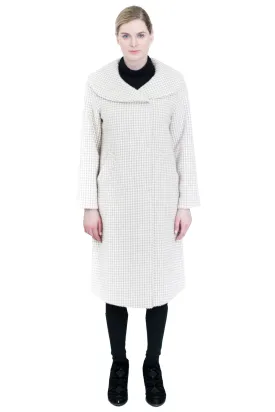 Houndstooth Print Coat with Round Collar